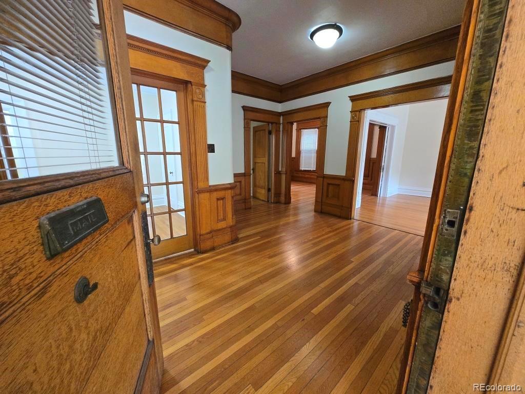 1453 Vine Street