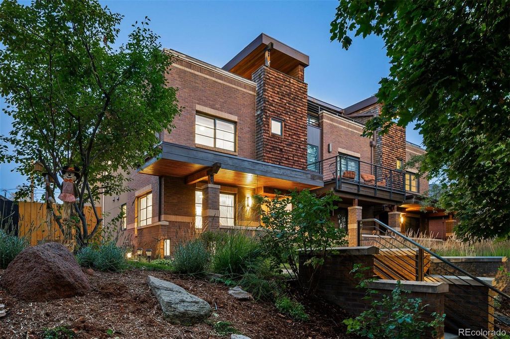 Photo of 1050 S Corona Street, Denver, CO 80209 (MLS # 3333688)
