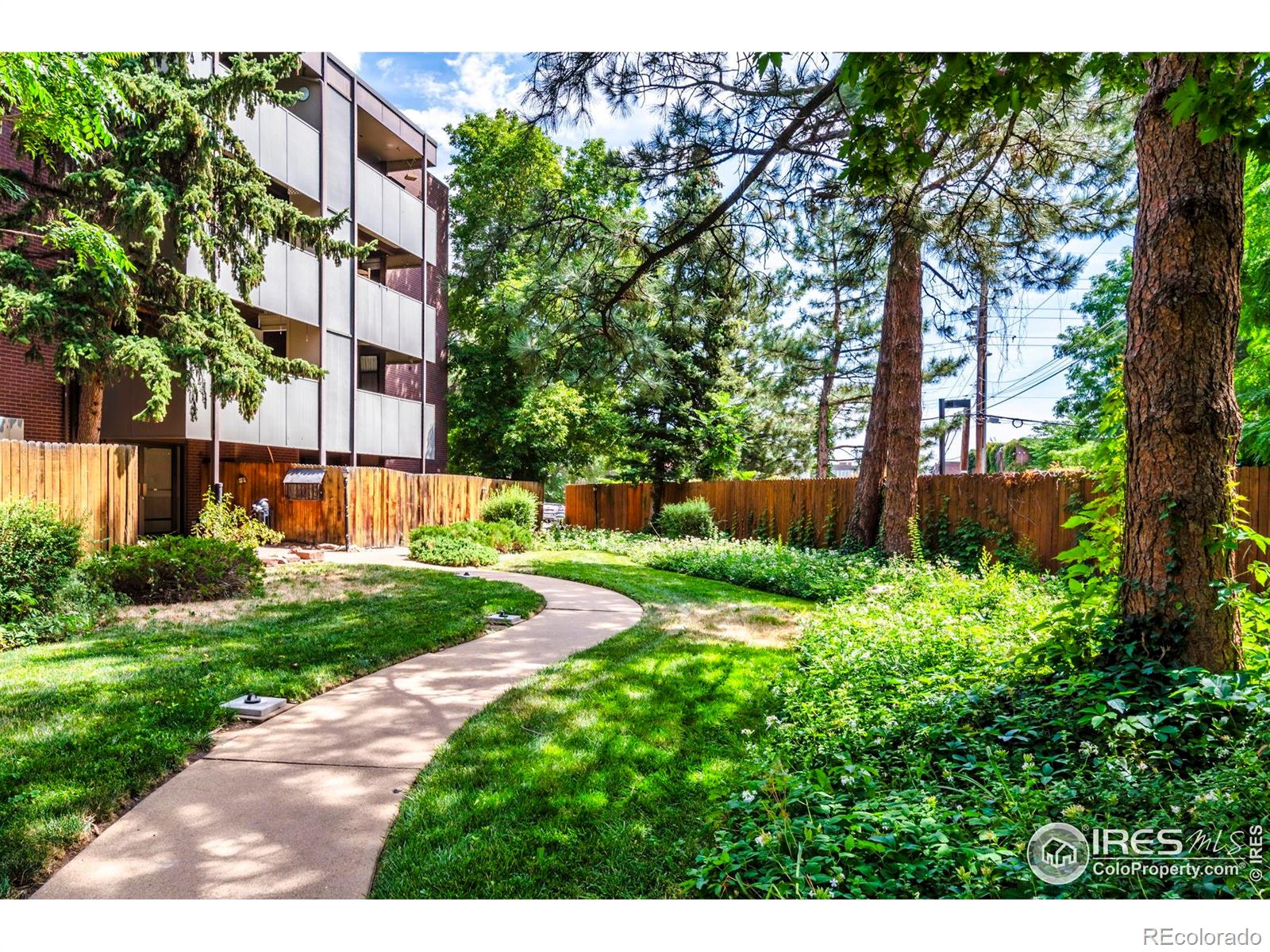 2227 Canyon Boulevard #458 B