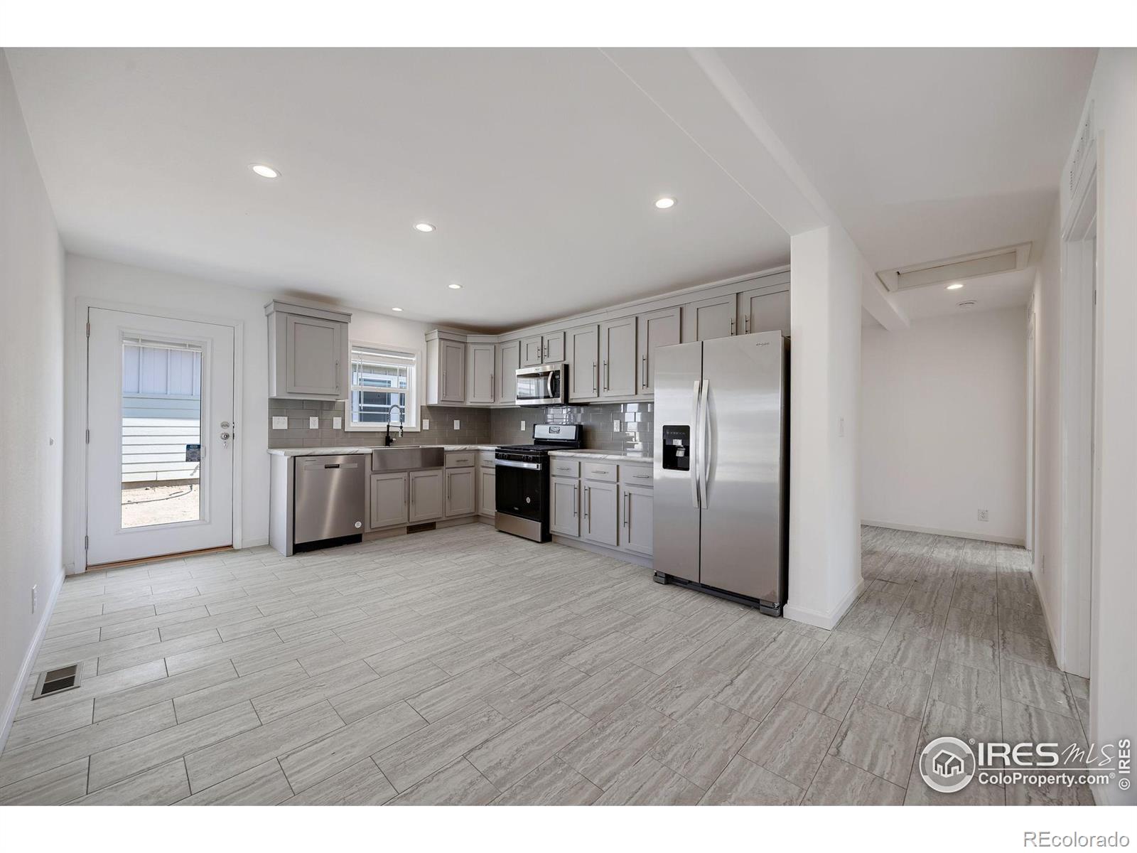 542 Sunset Cliffs Drive