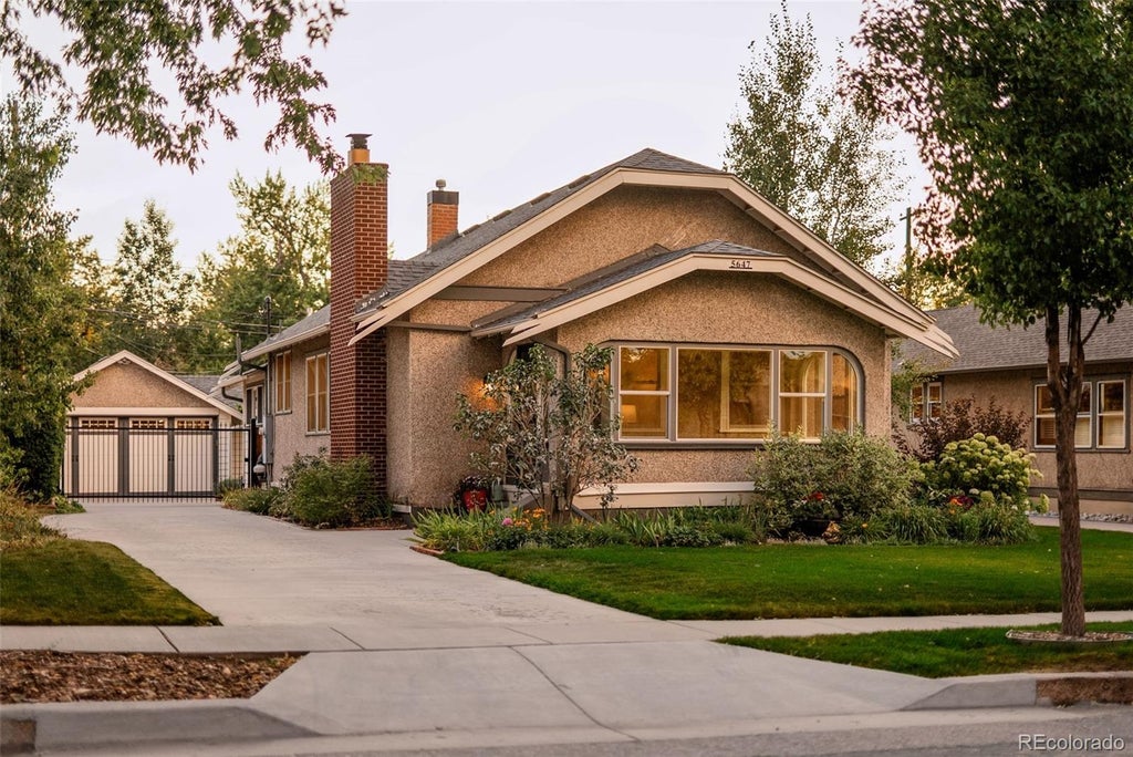 Photo of 5647 S Louthan Street, Littleton, CO 80120 (MLS # 6562368)