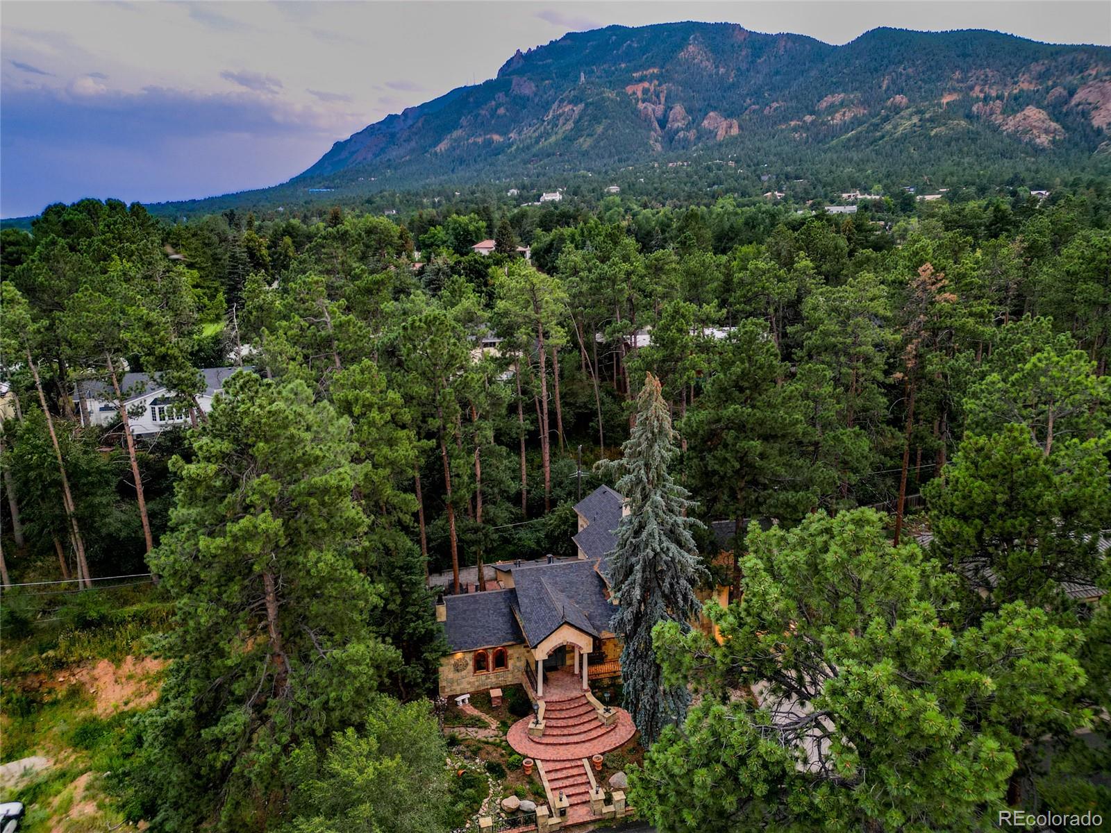 1815 Pine Grove Avenue