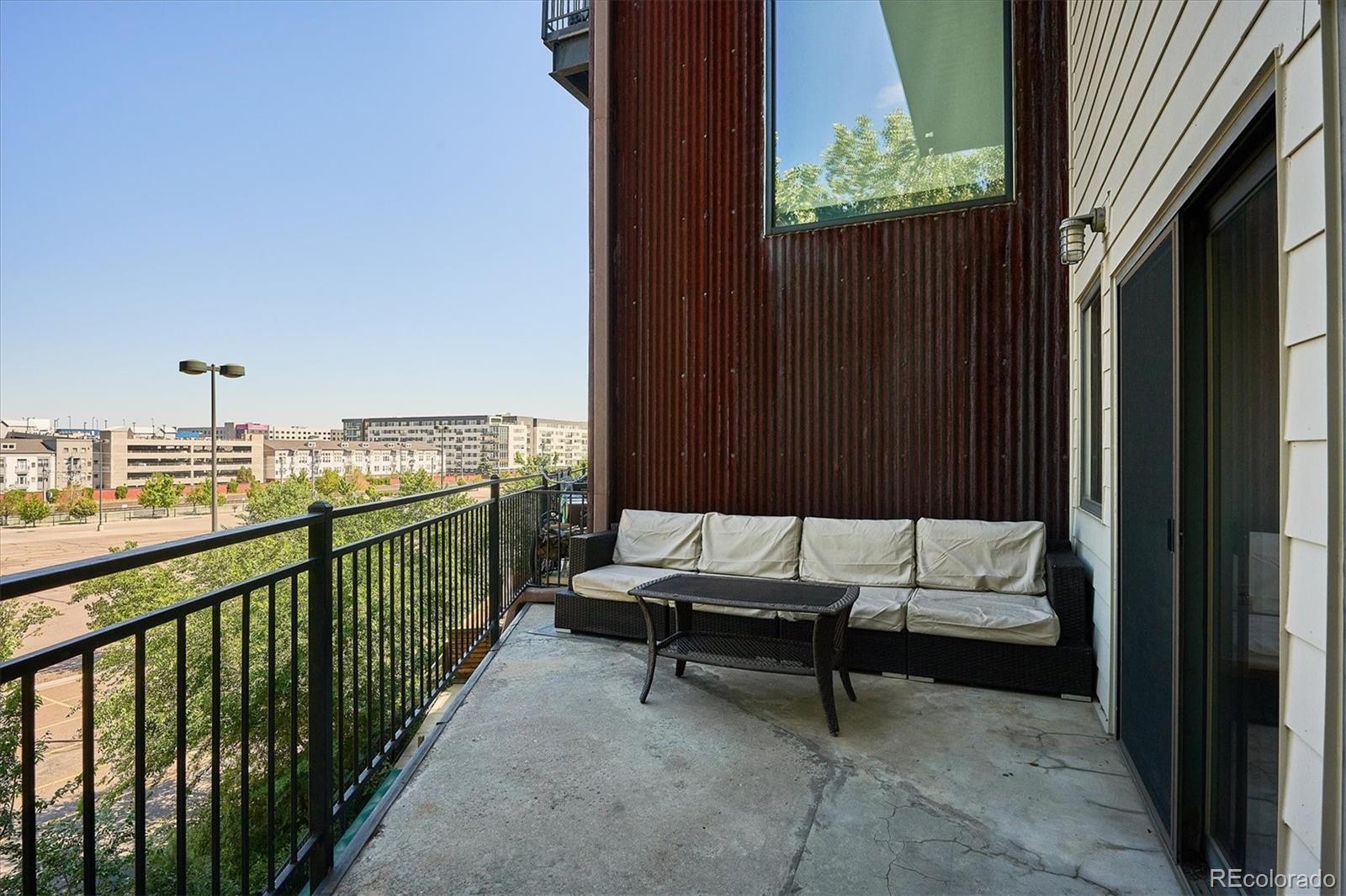 2715 Blake Street 201