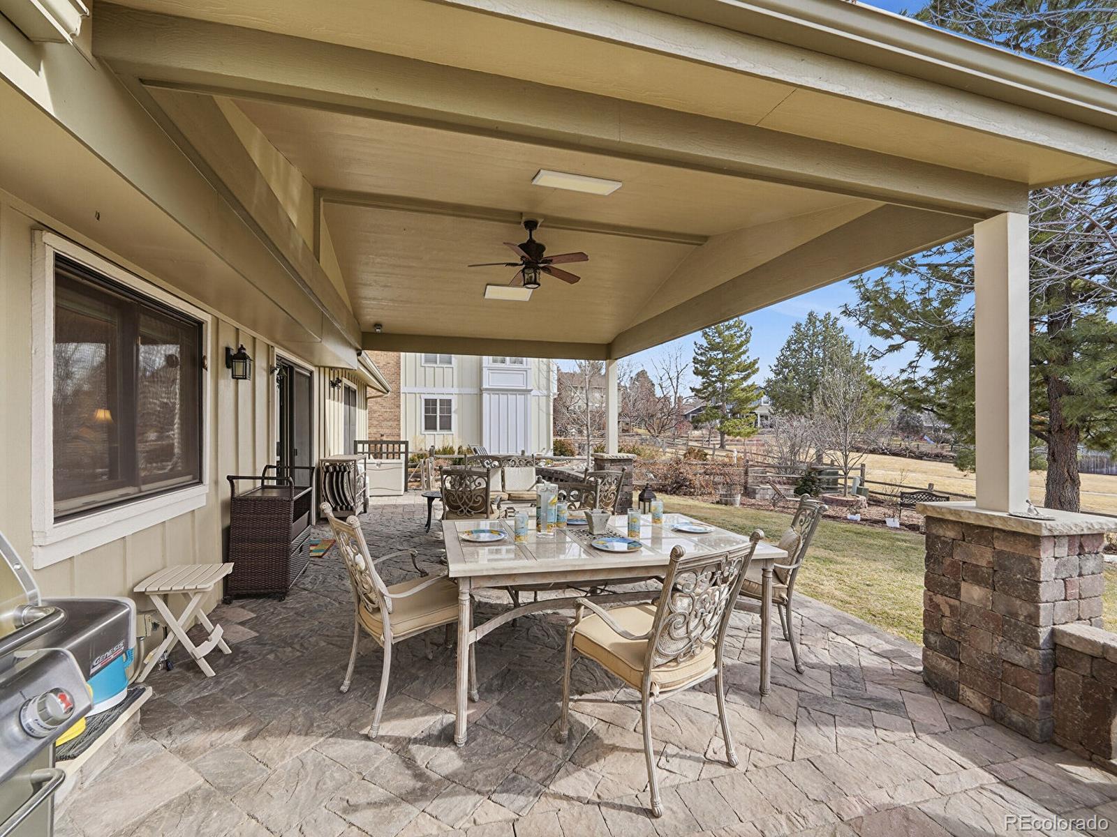 7518 S Willow Circle