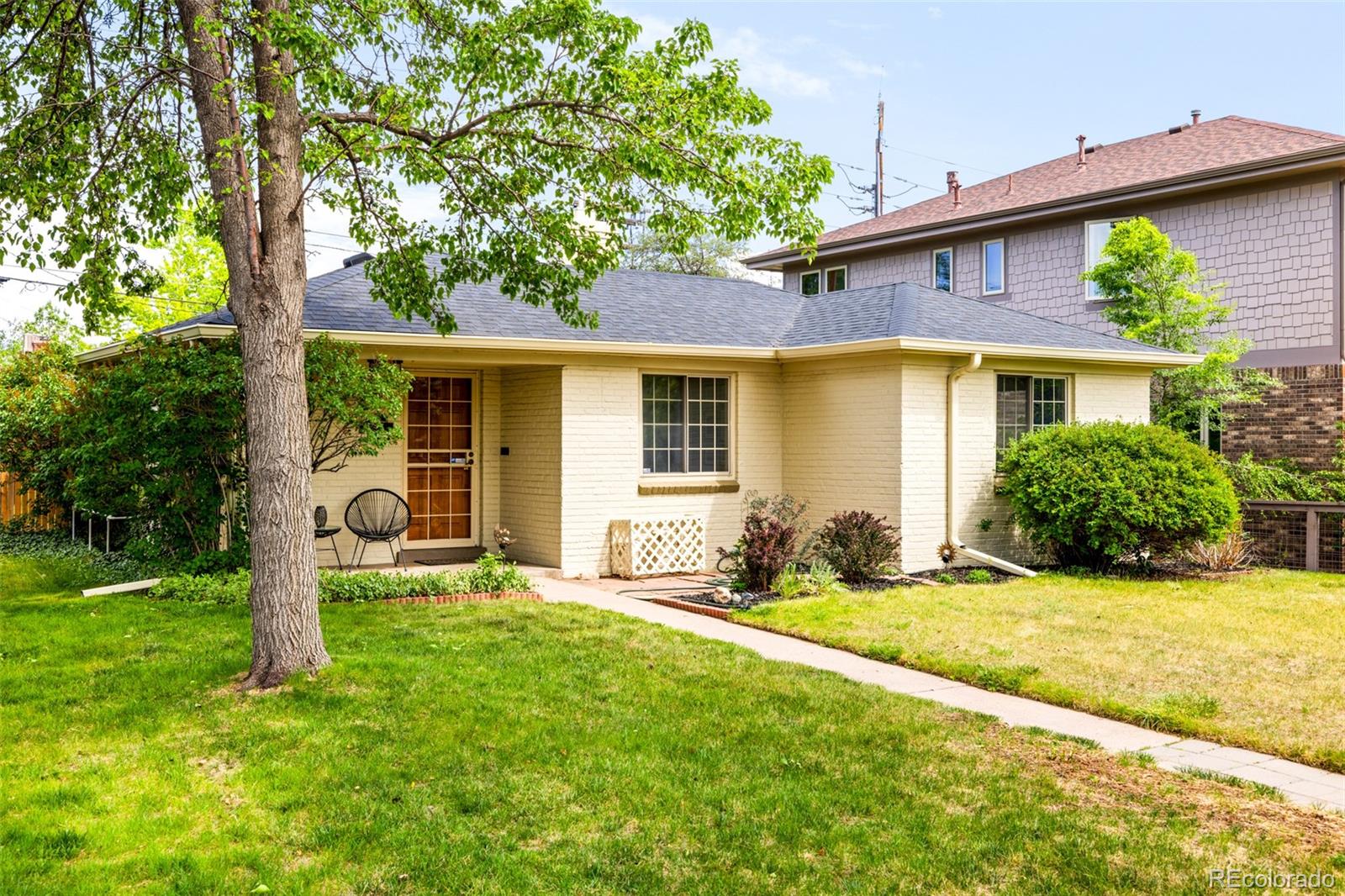852 Poplar Street