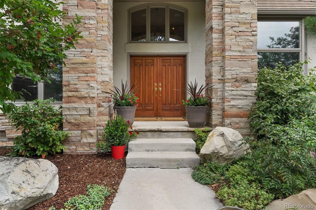 Photo of 874 Wolverine Court, Castle Rock, CO 80108 (MLS # 7216048)