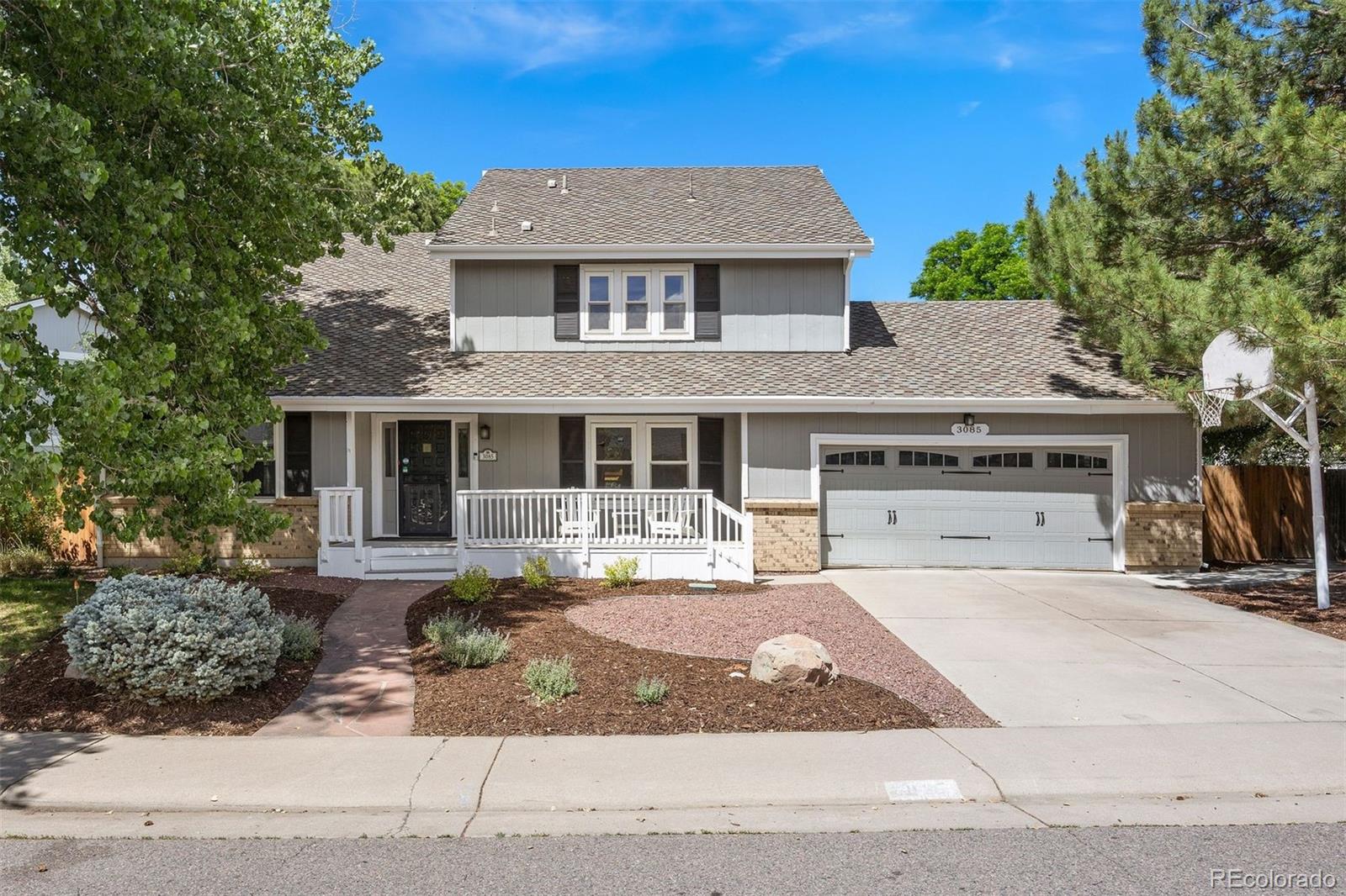 3085 E Hinsdale Avenue