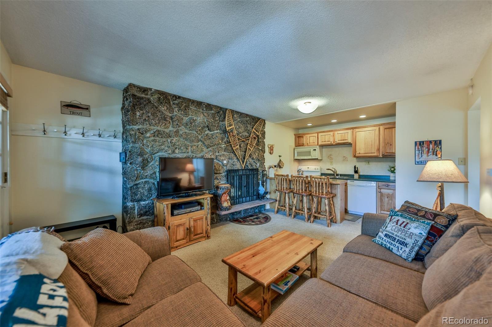 471 Hi Country Drive 11-12