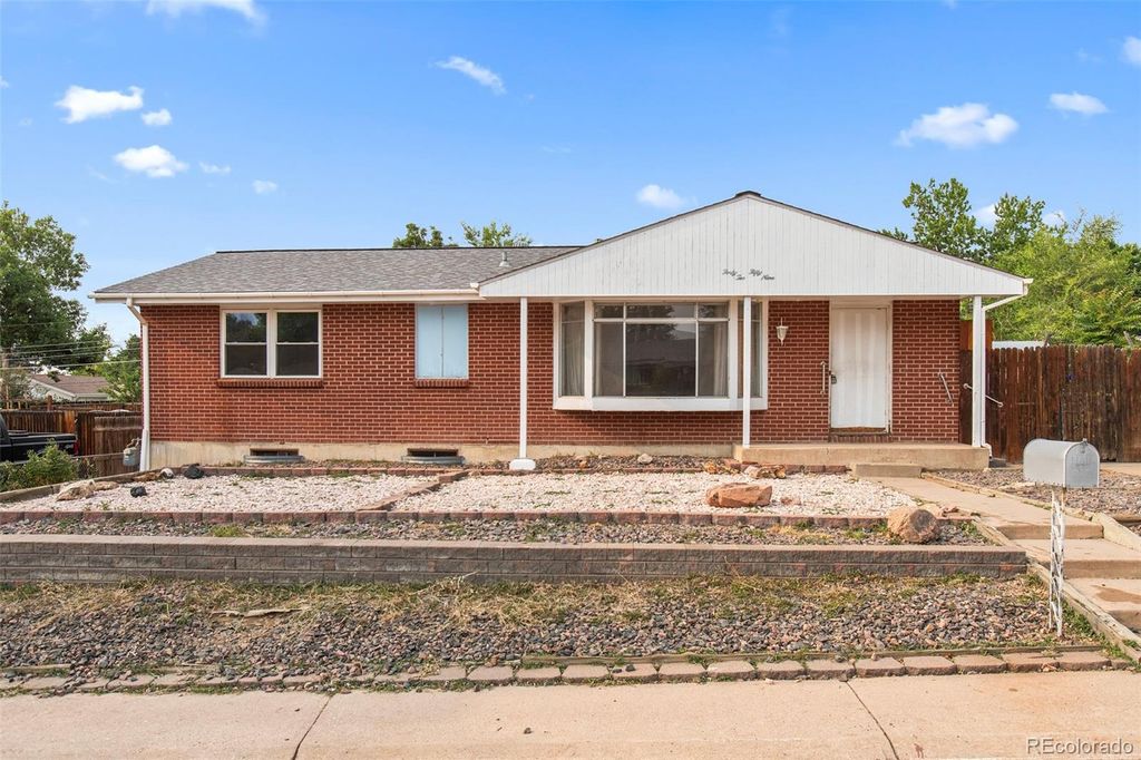 Photo of 4259 E Fremont Avenue, Littleton, CO 80122 (MLS # 4306980)