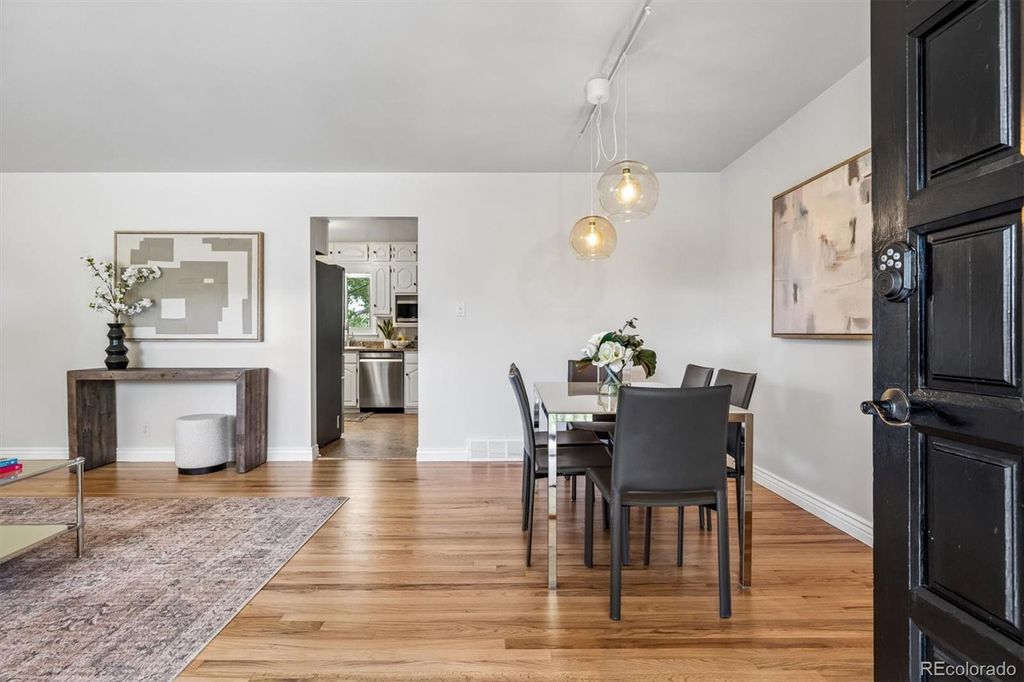 Photo of 6702 S Kit Carson Circle, Centennial, CO 80122 (MLS # 1723068)