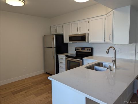 2439 S Xanadu Way B Aurora CO 80014