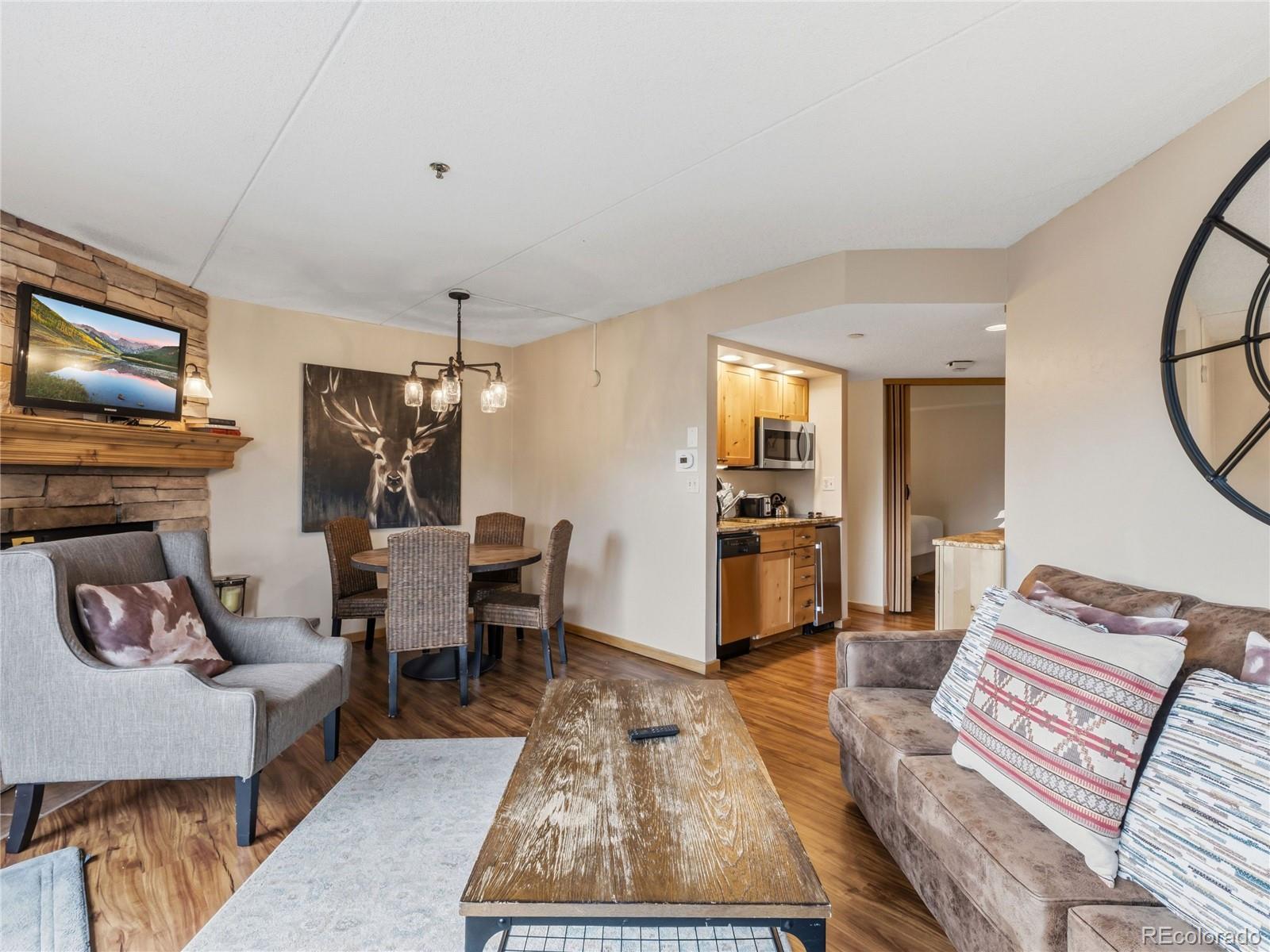 640 Village Road 4323