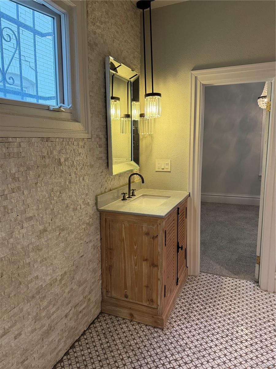 145 N Cherokee Street Street