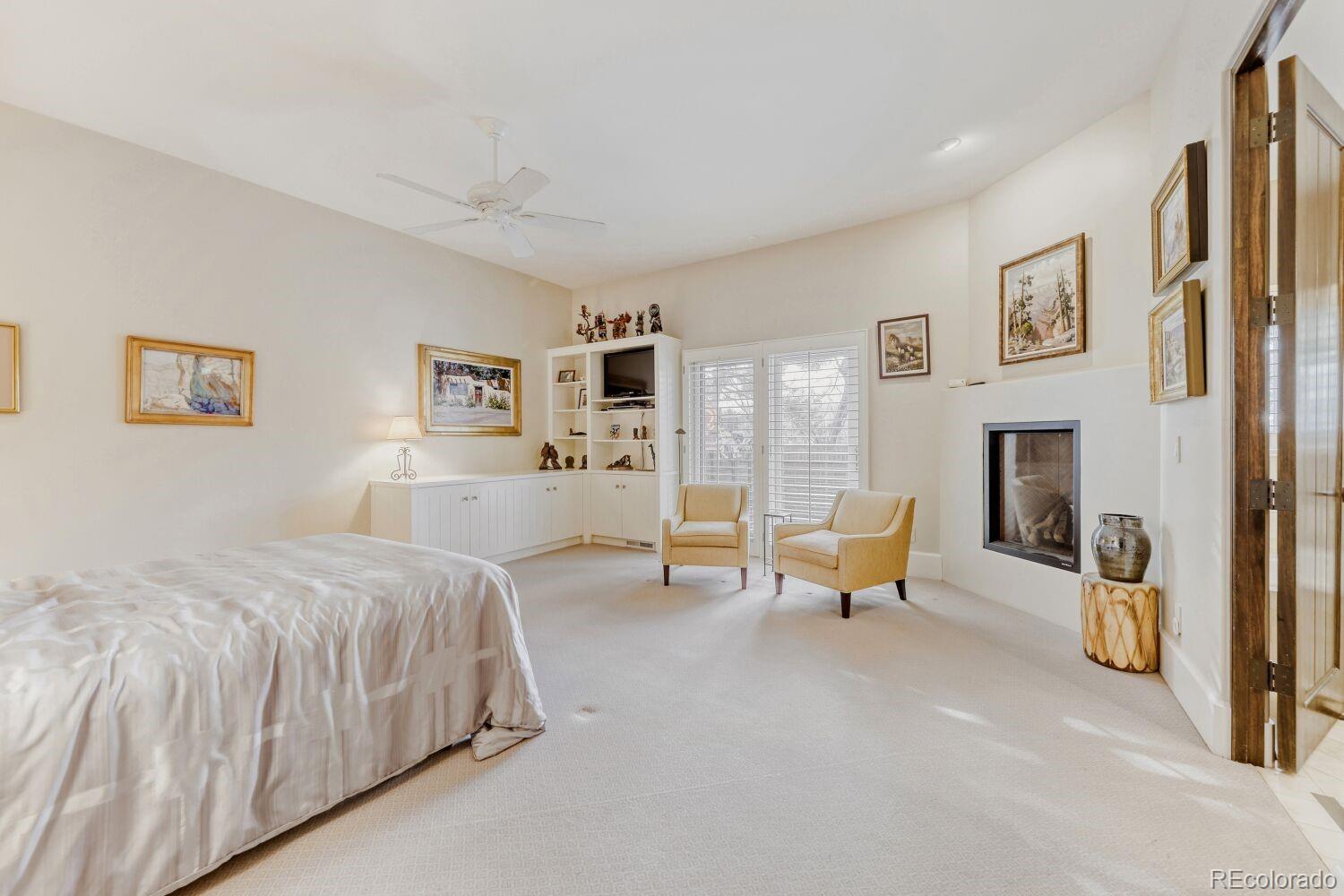 2552 E Alameda Avenue 31