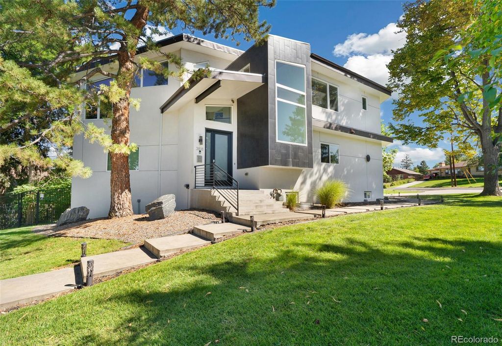 Photo of 3818 Everett Street, Wheat Ridge, CO 80033 (MLS # 5504569)
