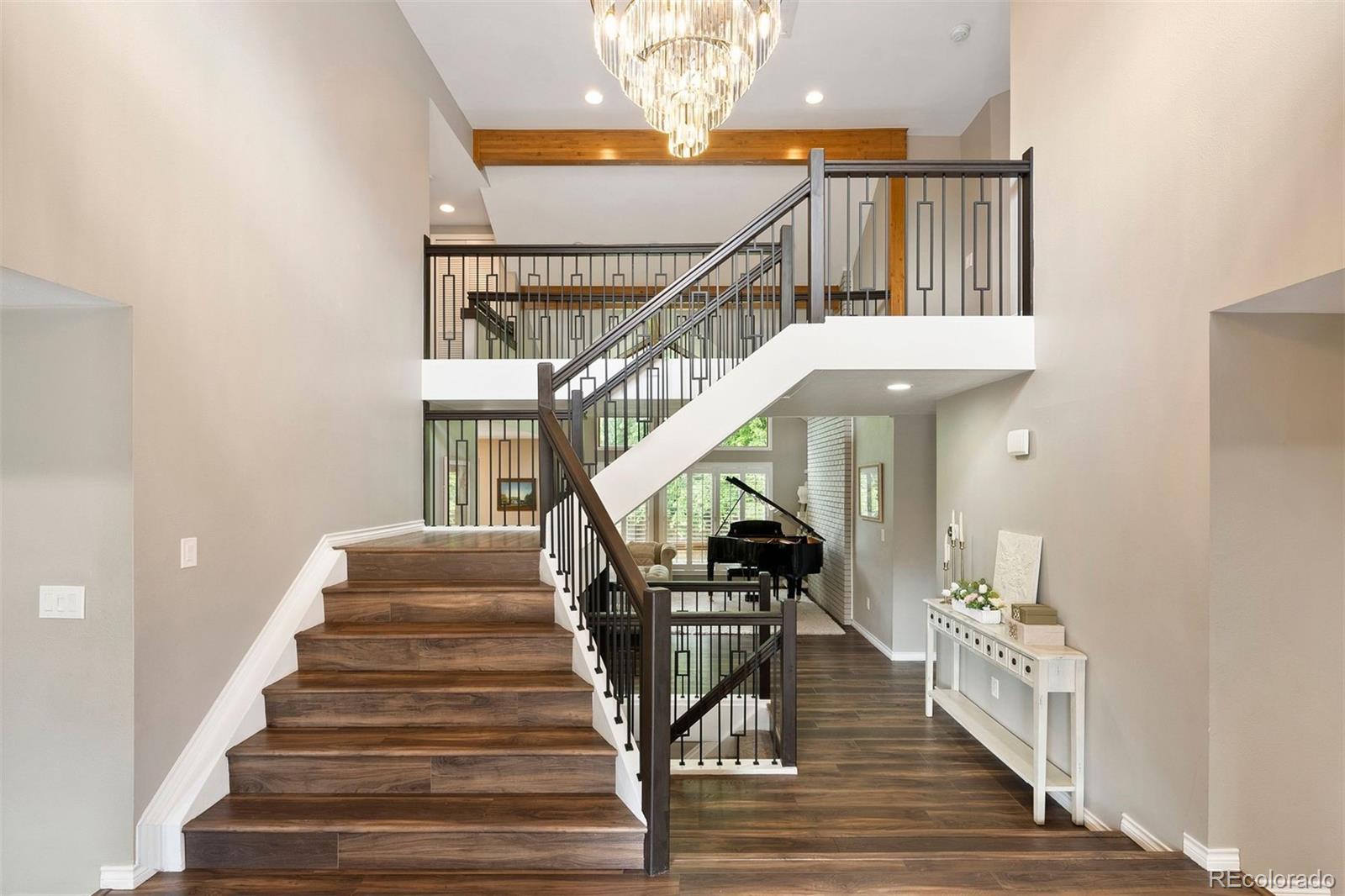 7703 S Grape Court