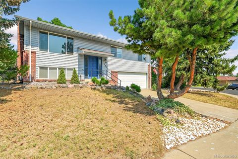 Photo of 13233 W Utah Circle, Lakewood, CO 80228 (MLS # 3160022)