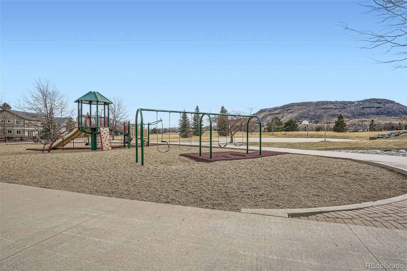 Arvada, Colorado 80403, United States, 3 Bedrooms Bedrooms, ,3 BathroomsBathrooms,Residential,Pending,78800