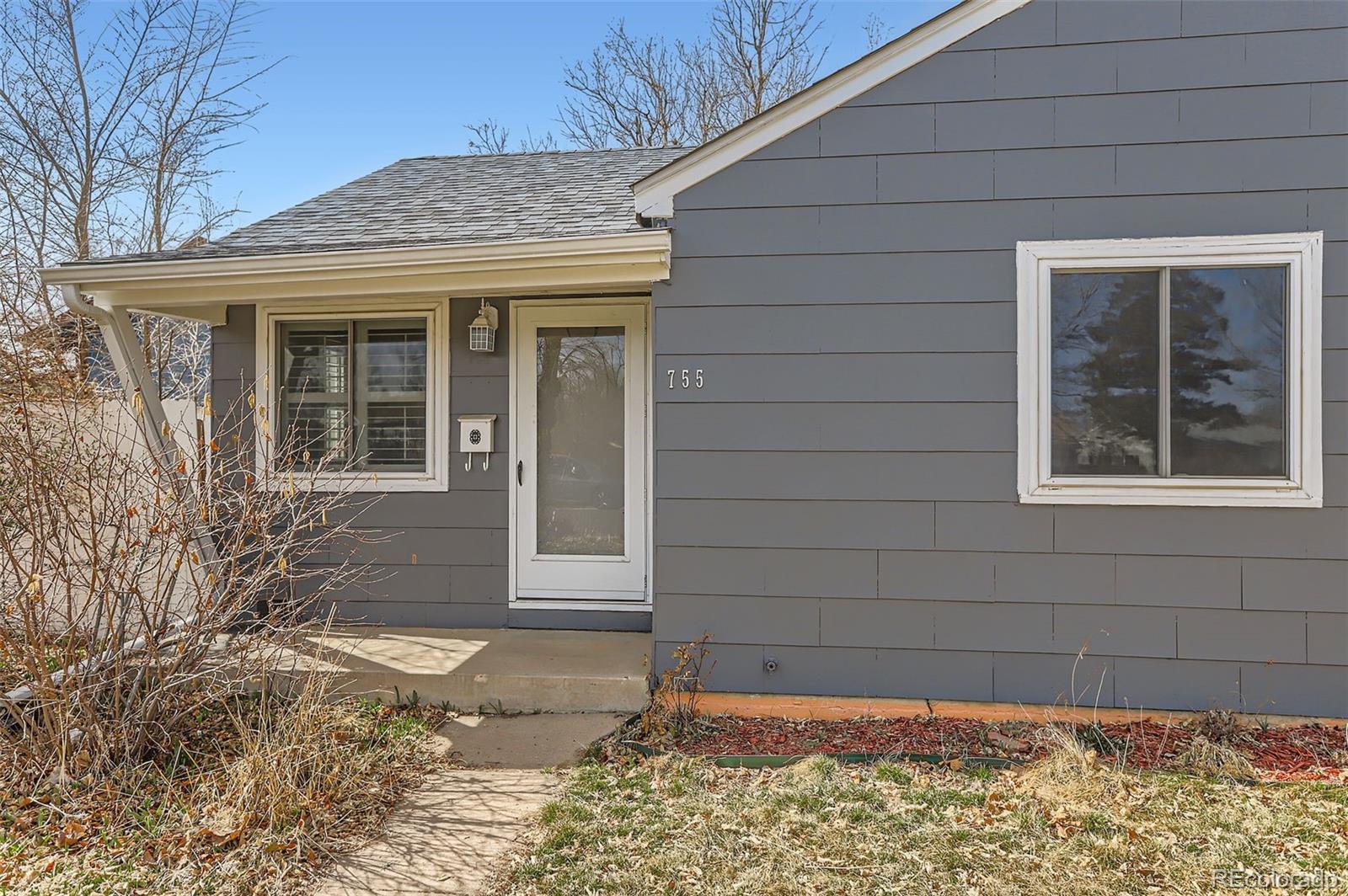 755 Newark Street, Aurora, CO, 80010 3 755 Newark Street