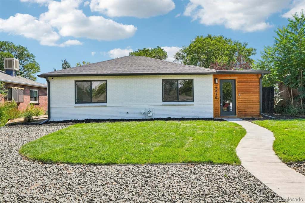 Photo of 2850 Ivy Street, Denver, CO 80207 (MLS # 7879357)