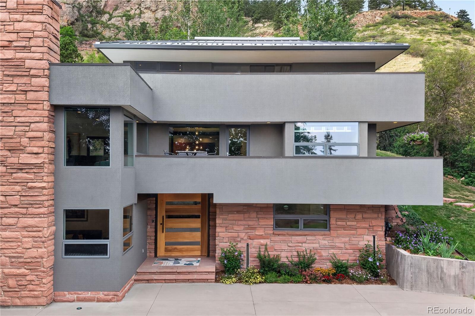 863 Circle Drive