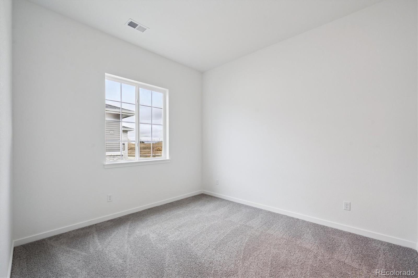 3807 Emerald Shore Circle