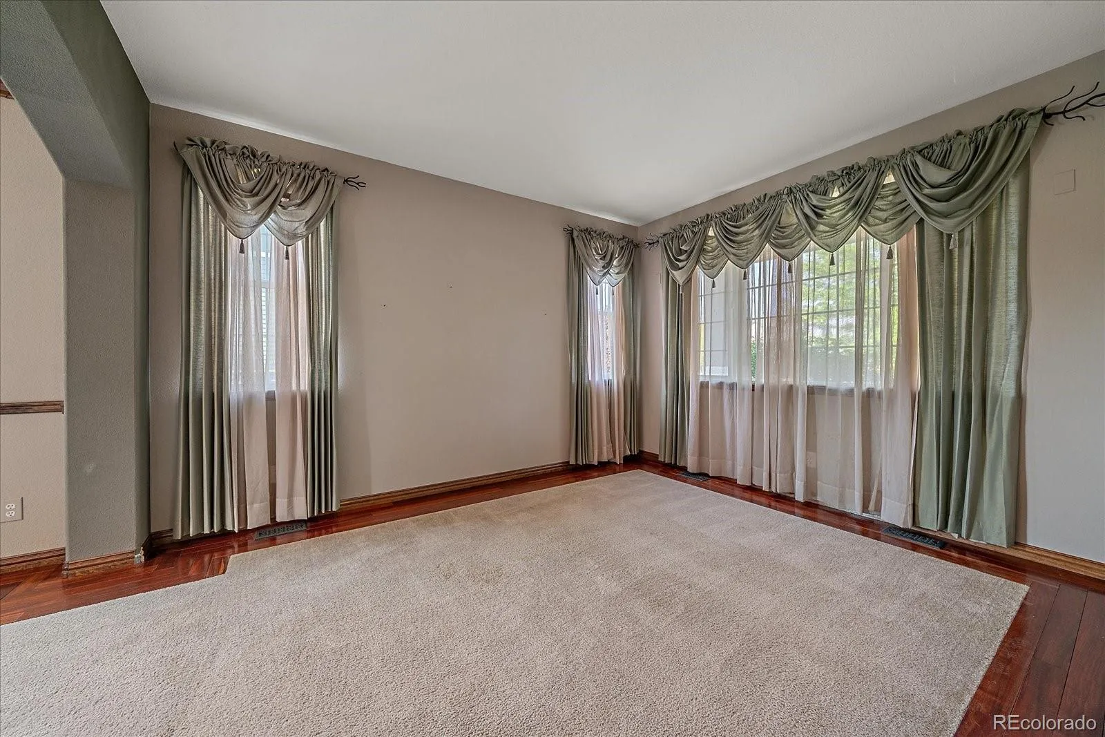 Erie, Colorado 80516, United States, 3 Bedrooms Bedrooms, ,3 BathroomsBathrooms,Residential,Pending,204942