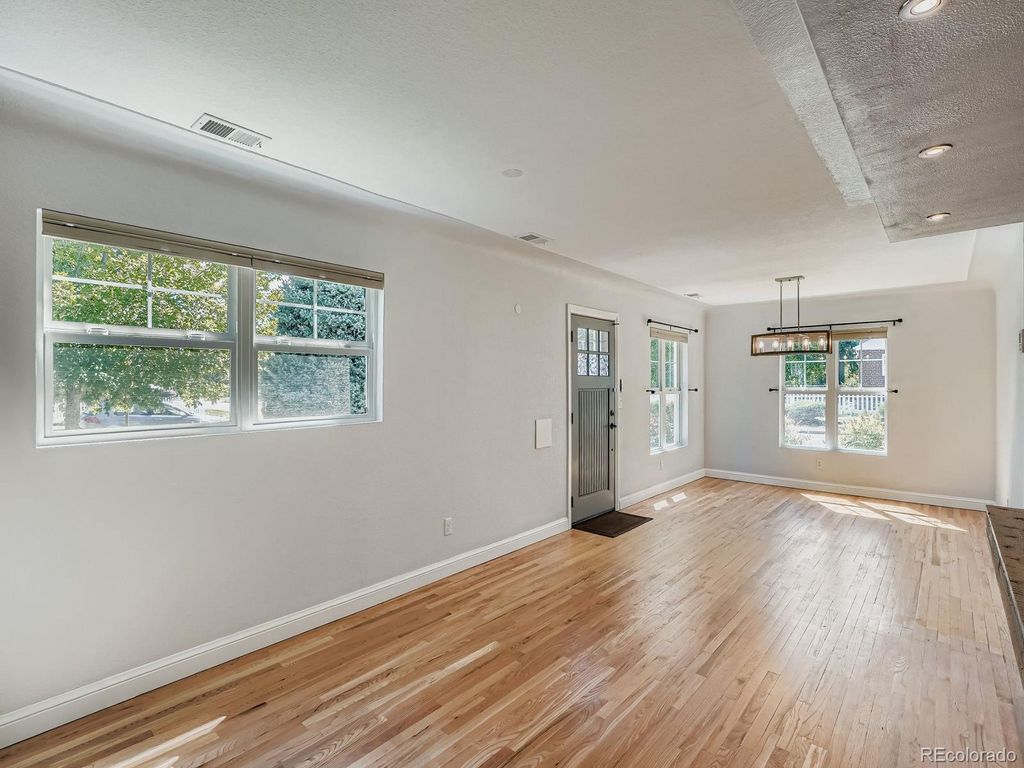 Photo of 1701 Roslyn Street, Denver, CO 80220 (MLS # 2923913)