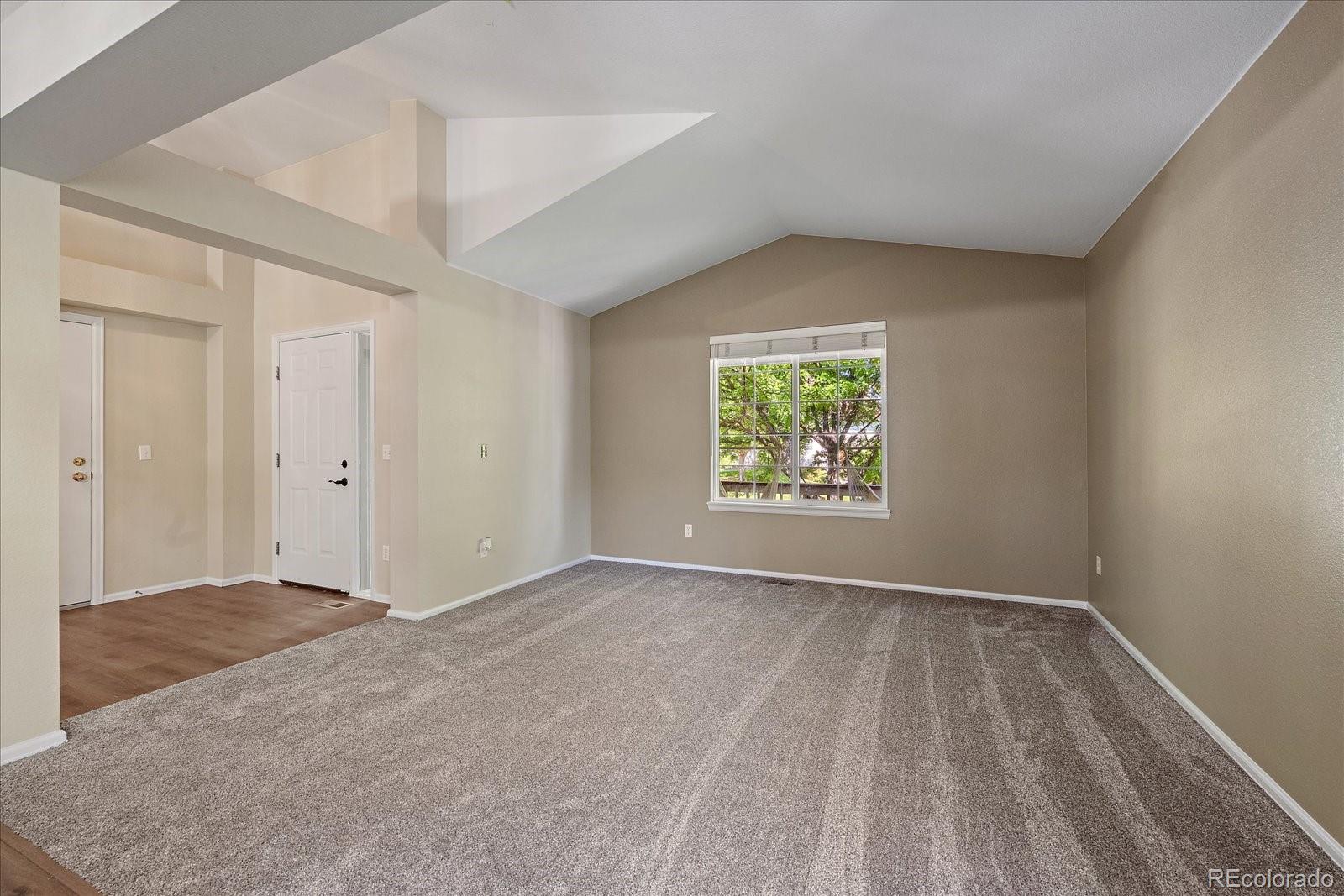 5932 S Versailles Street