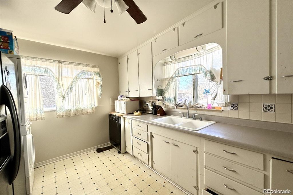 Photo of 625 E Floyd Avenue, Englewood, CO 80113 (MLS # 9368257)