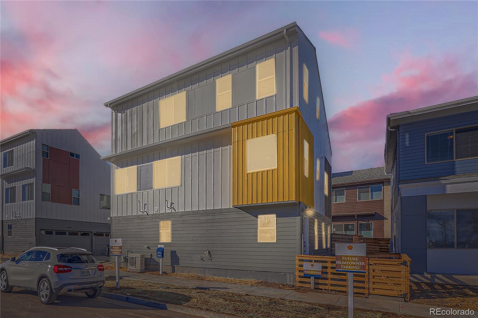15294 W 68th Place