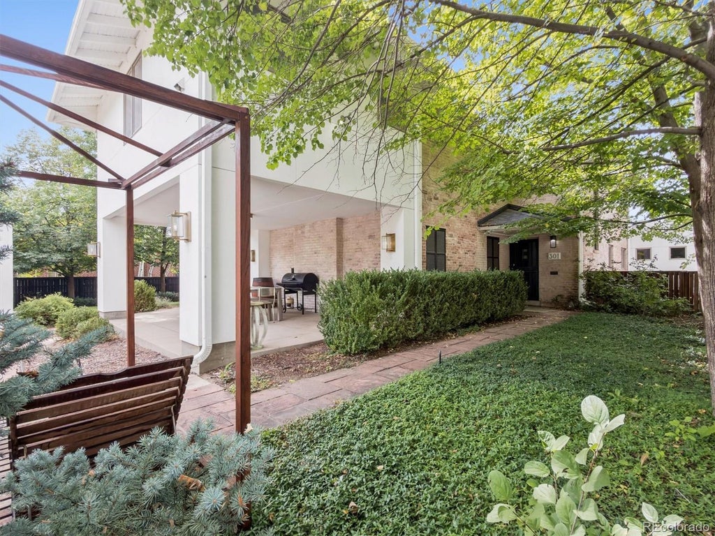 Photo of 301 S Vine Street, Denver, CO 80209 (MLS # 2709974)