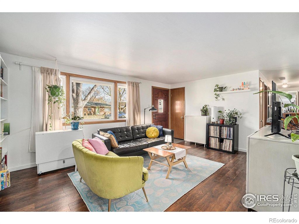 Photo of 1135 Lincoln Street, Longmont, CO 80501 (MLS # IR1047554)