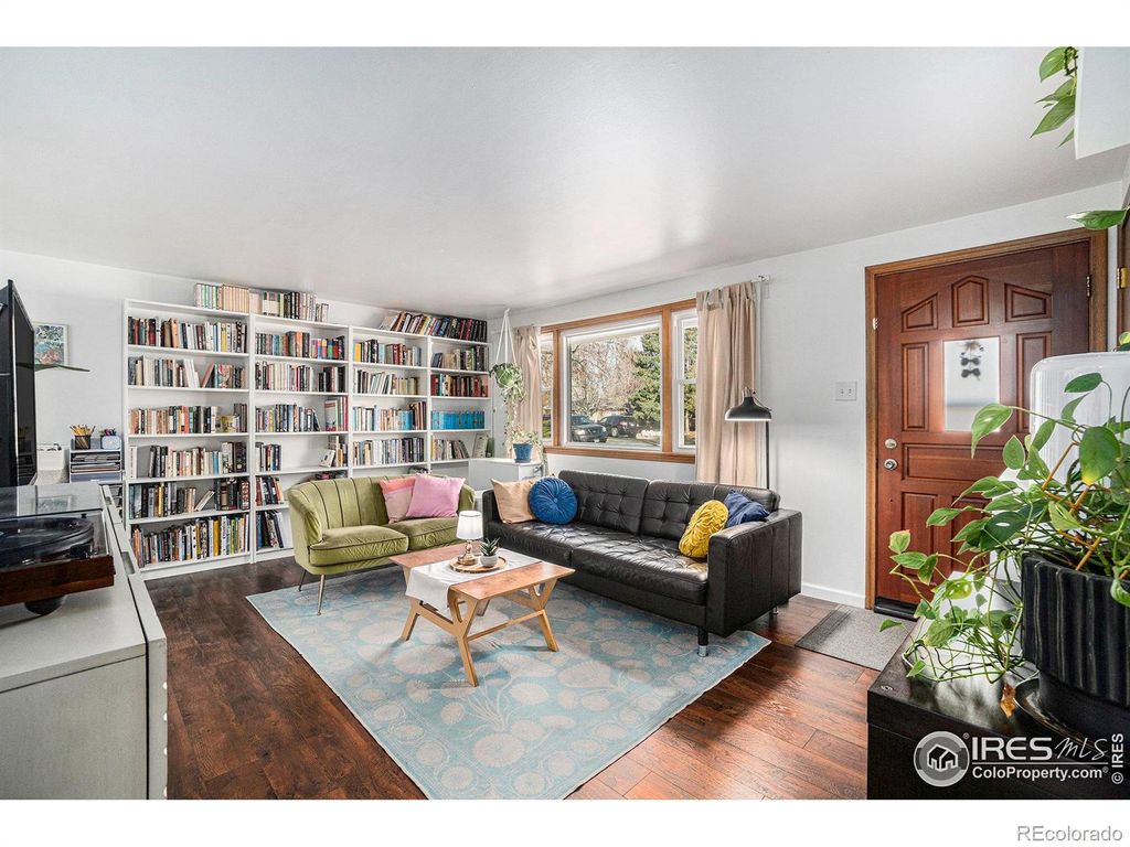 Photo of 1135 Lincoln Street, Longmont, CO 80501 (MLS # IR1047554)