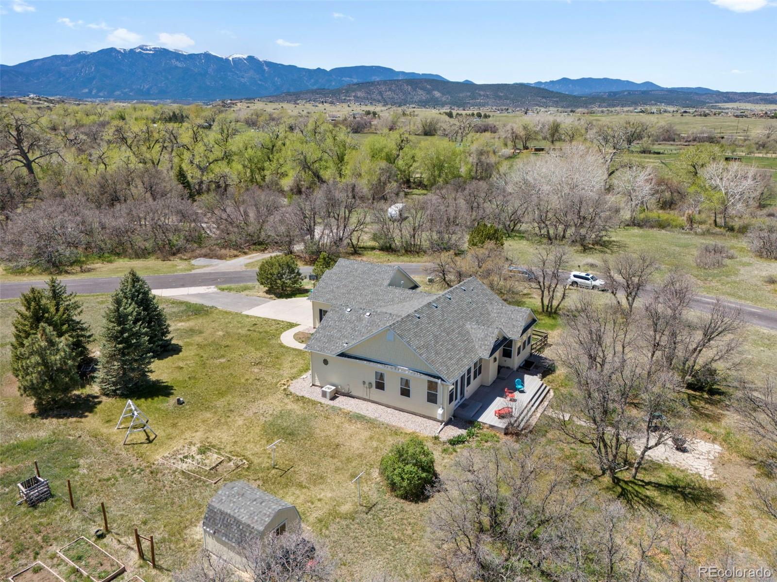 33 River Downs, Colorado City, CO, 81019 1 33 River Downs