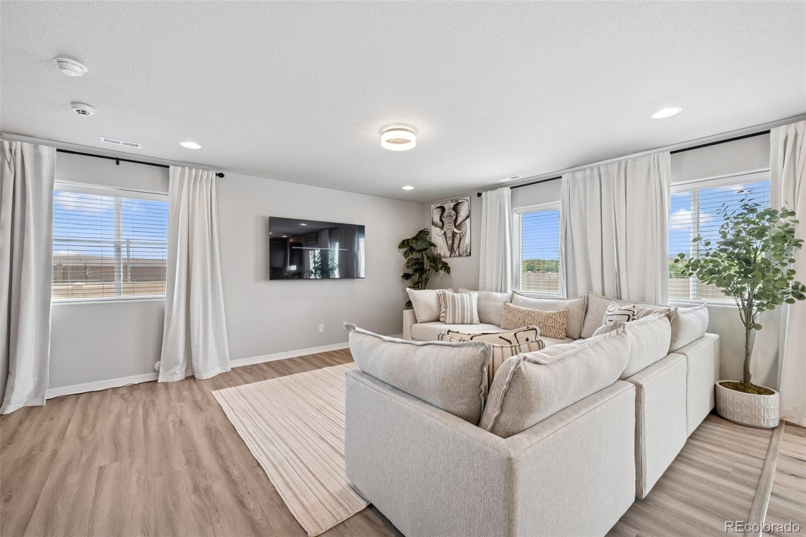 11372 Esperanza Way