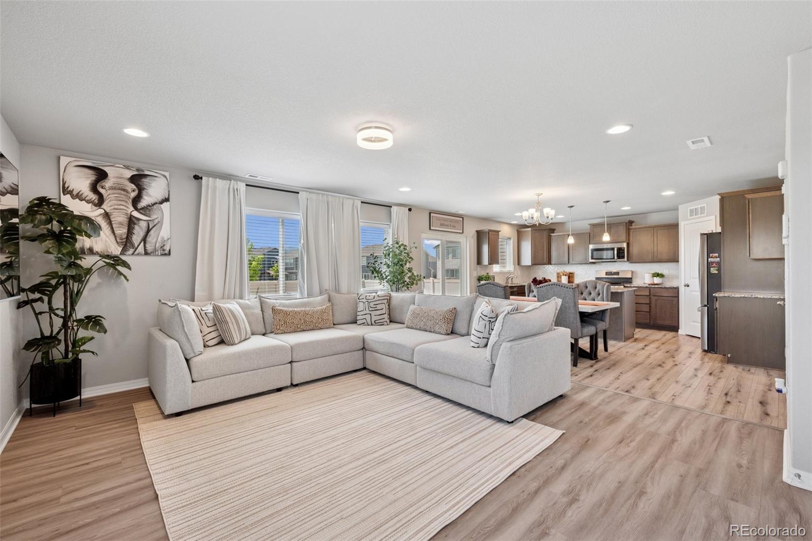 11372 Esperanza Way