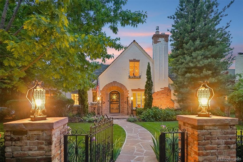 Photo of 5530 E 6th Avenue Parkway, Denver, CO 80220 (MLS # 1515785)
