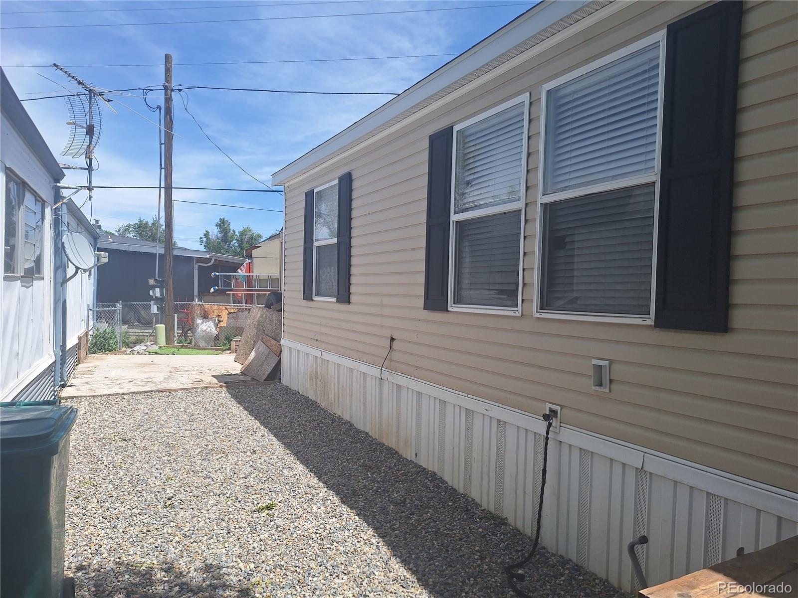 Photo 4 of 21 of 5250 W 53rd Avenue mobile home