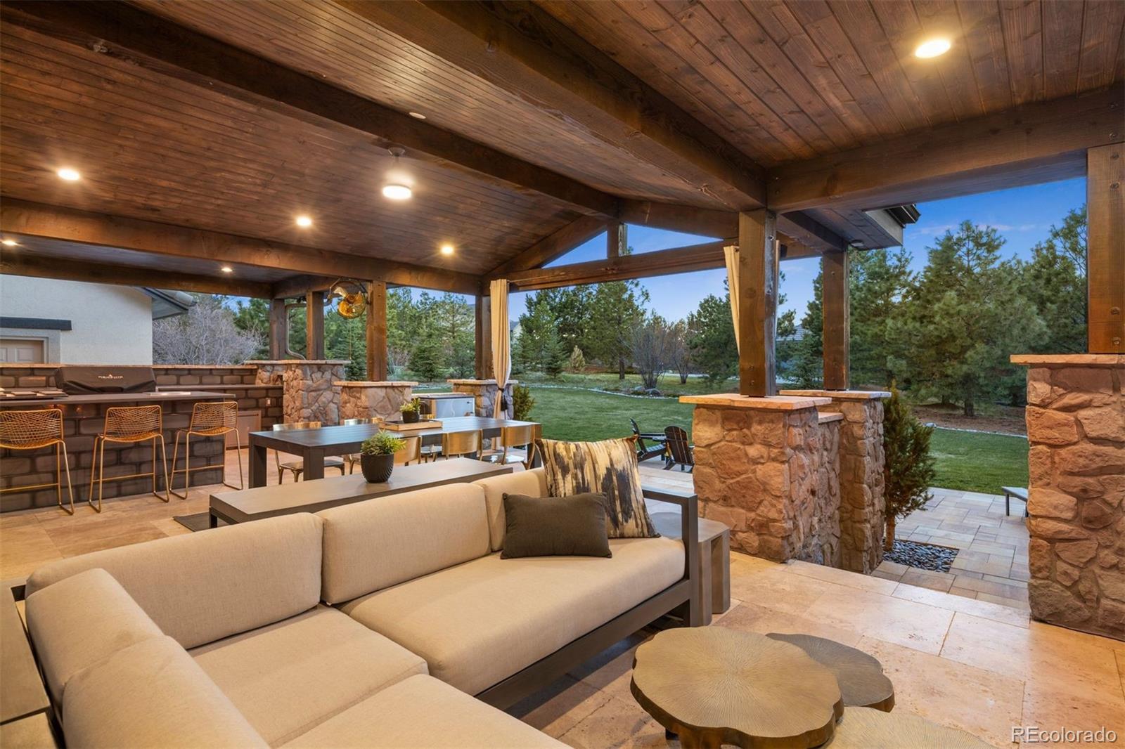 6111 Huron Place