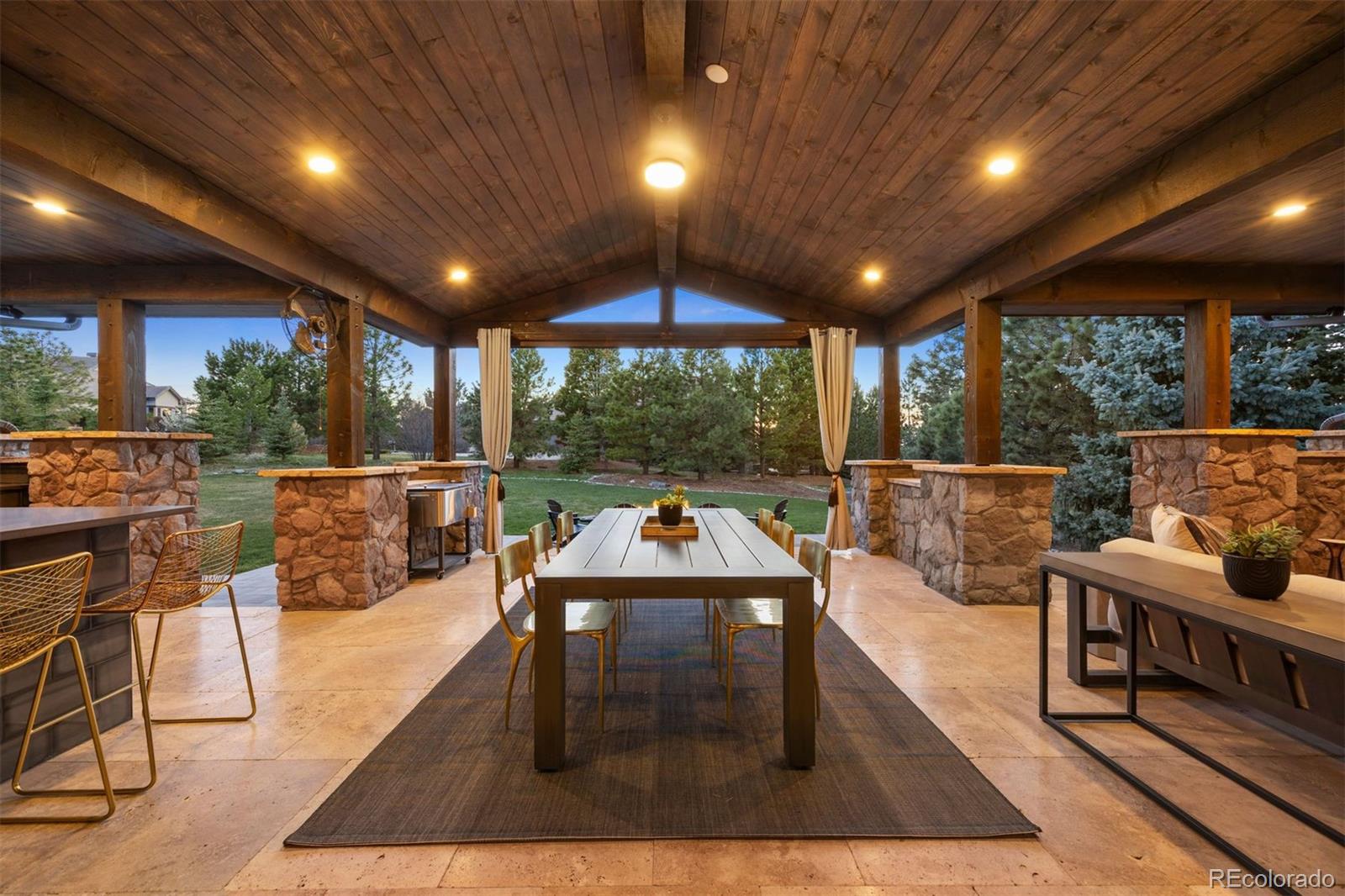 6111 Huron Place