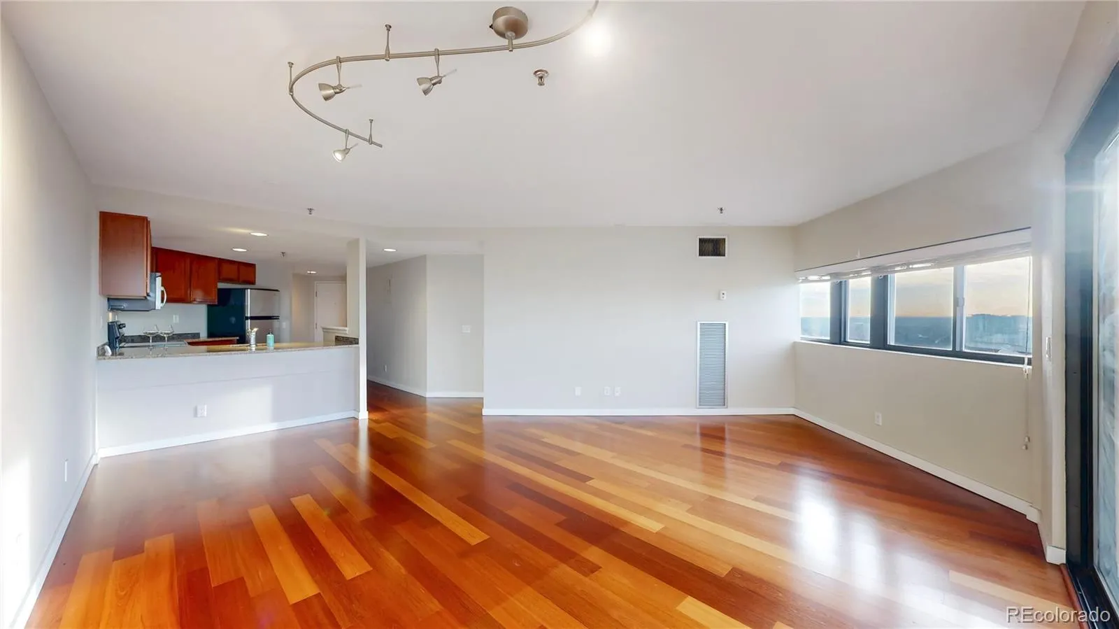 Denver, Colorado 80205, United States, 1 Bedroom Bedrooms, ,1 BathroomBathrooms,Residential,Active,86714