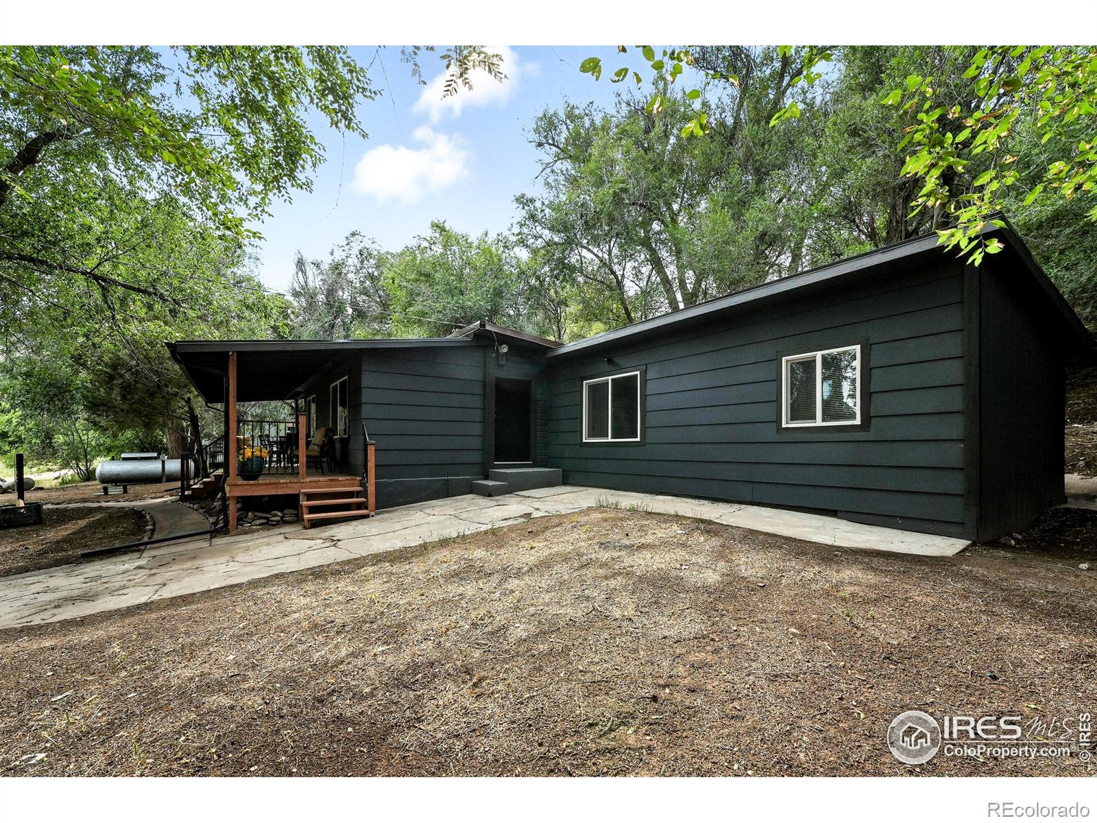 10031 Hummingbird Lane