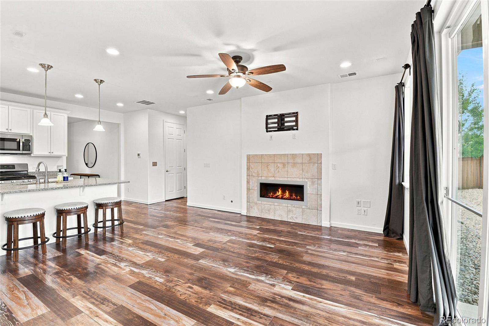 200 S Langdale Court