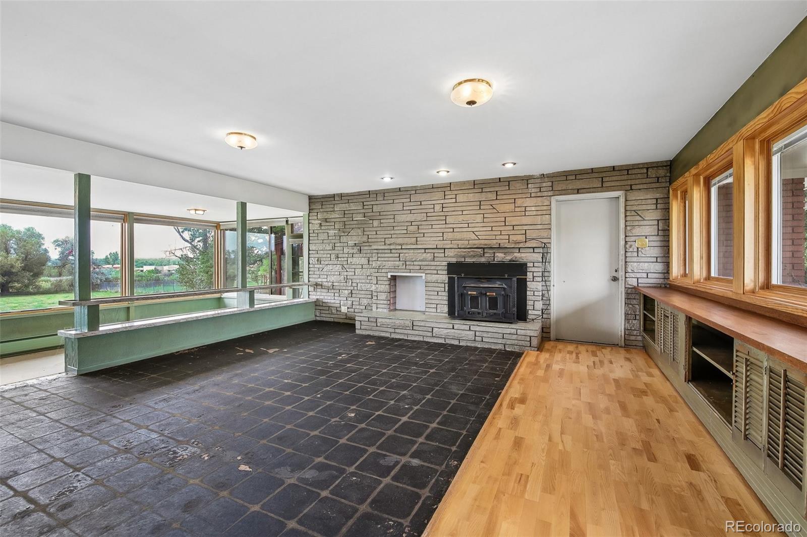 10350 W 73rd Place