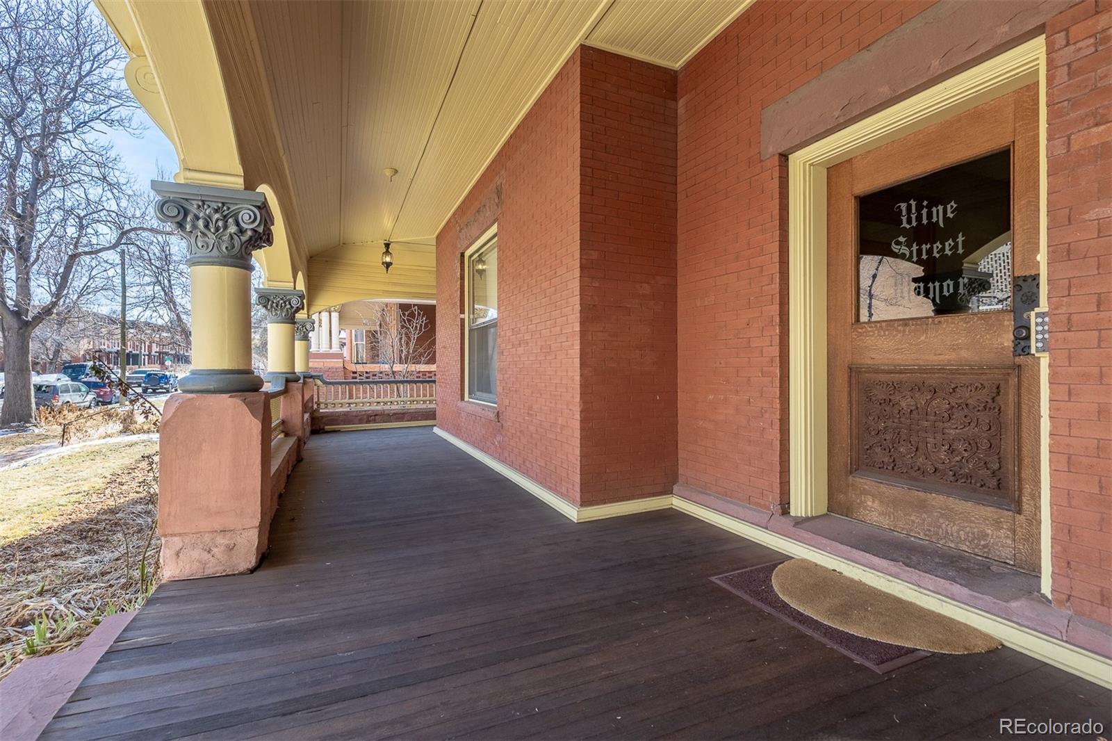 1435 Vine Street 2
