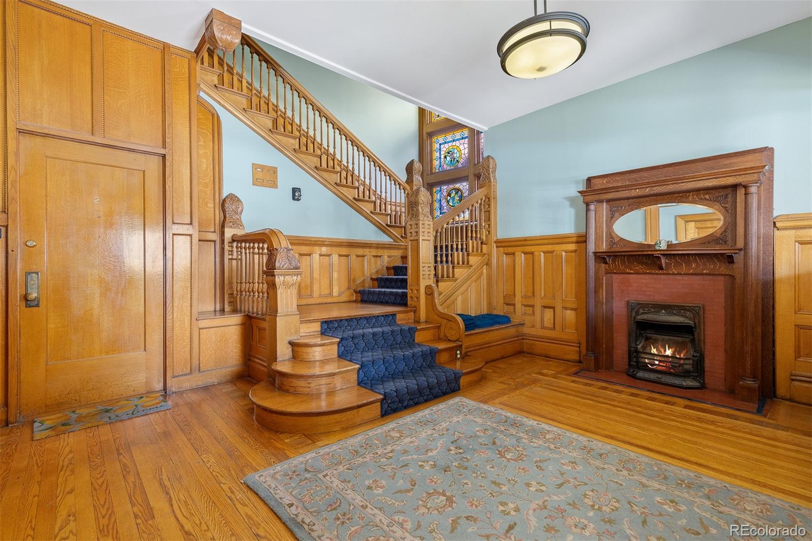 1435 Vine Street 2