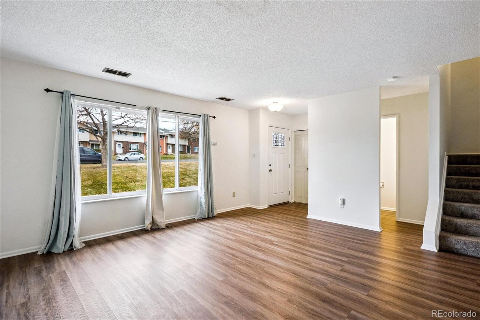 9041 E Mansfield Avenue