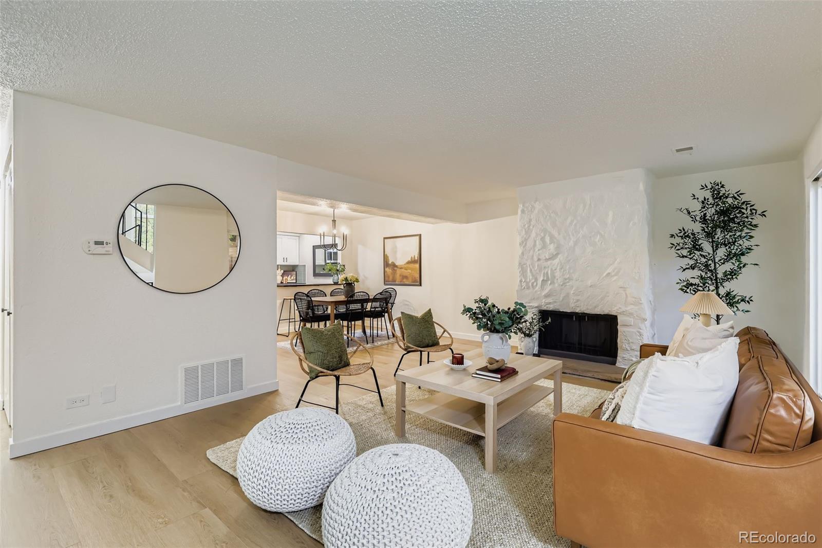 2823 S Locust Street