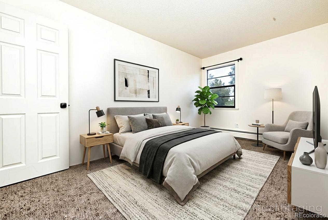 1350 Golden Circle 302